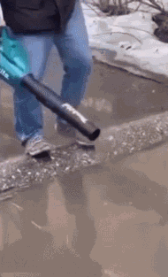 摩西分海.gif